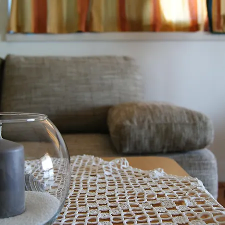 Zavala 553f Jelsa (Hvar)